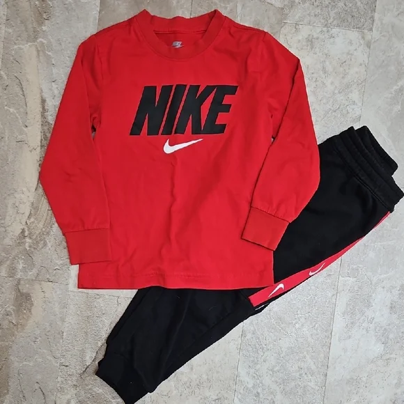 Nike Long Sleeved Shirt and Joggers Set. EUC. - Picture 1 of 6